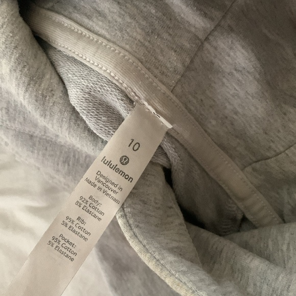 Grey lululemon hoodie - Picture 5 of 5